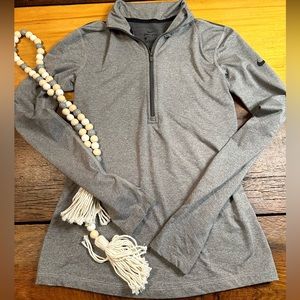 Nike Women’s Small Quarter Zip Mixed Media Pullover